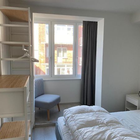 Ruim En Lichtrijk Appartement Op 100M Van Zee Te Коксейде Екстериор снимка